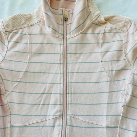 Lululemon pink and grey long sleeved top - Picture 3 of 16